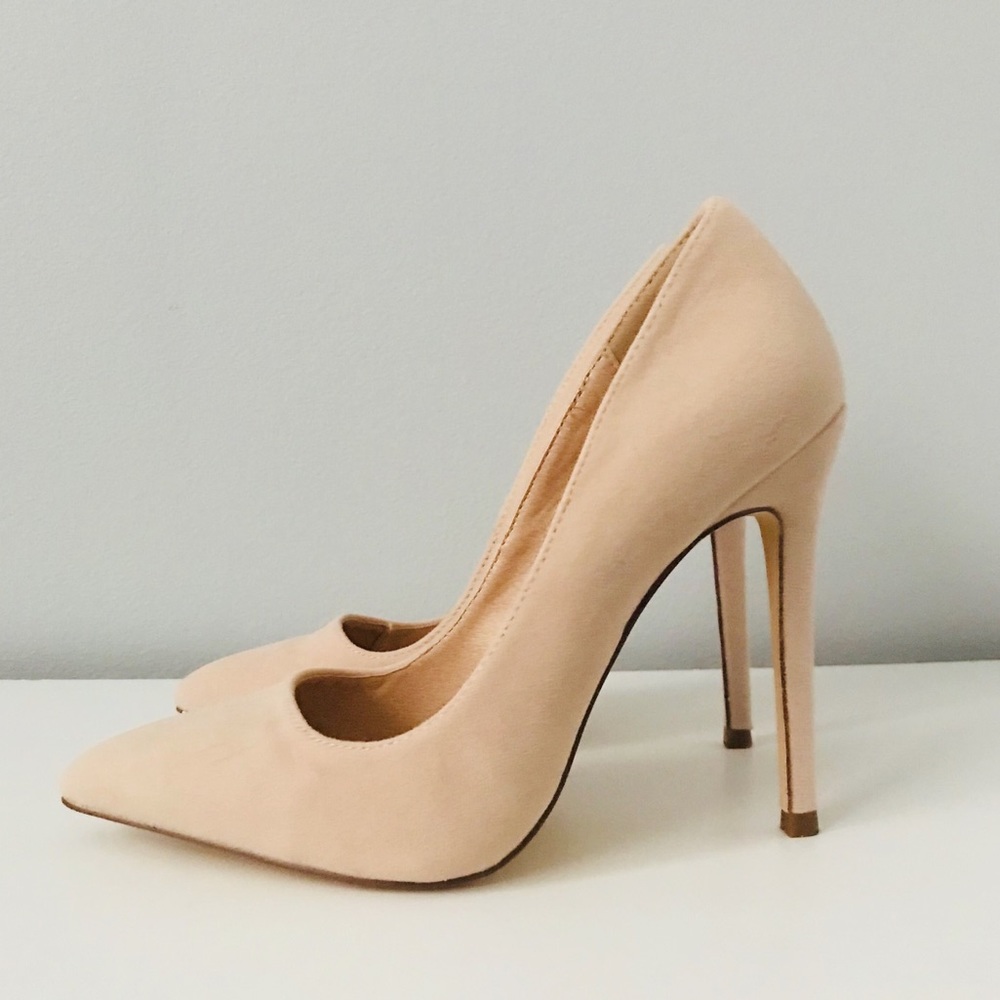 Nude Pointed Toe Pumps